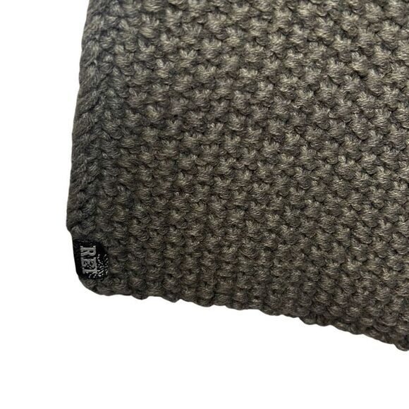 REI Women’s Knit Infinity Scarf Greenish Grey Soft Convertible Wrap One Size - Picture 2 of 3